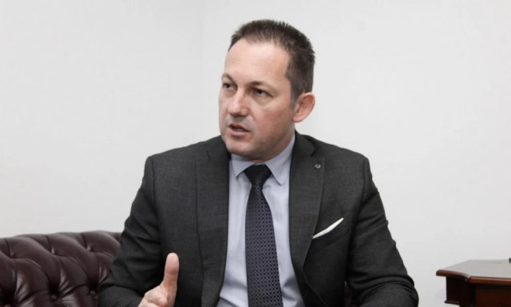Πέτσας: Τα σύνορα θα μείνουν κλειστά όσο χρειαστεί – Δεν θα περάσει κανείς